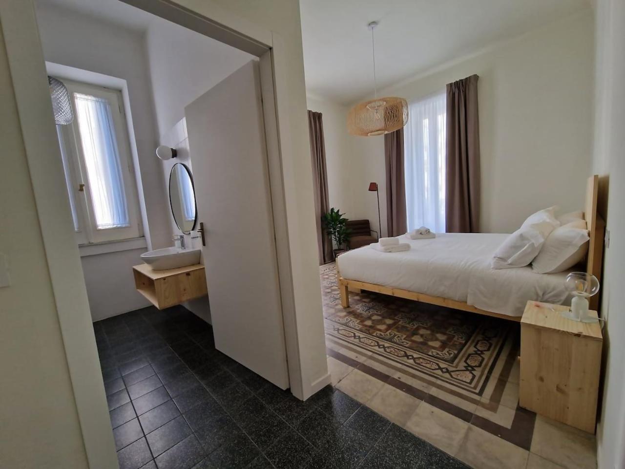 Lostabile Guesthouse & Coworking Bari Ngoại thất bức ảnh