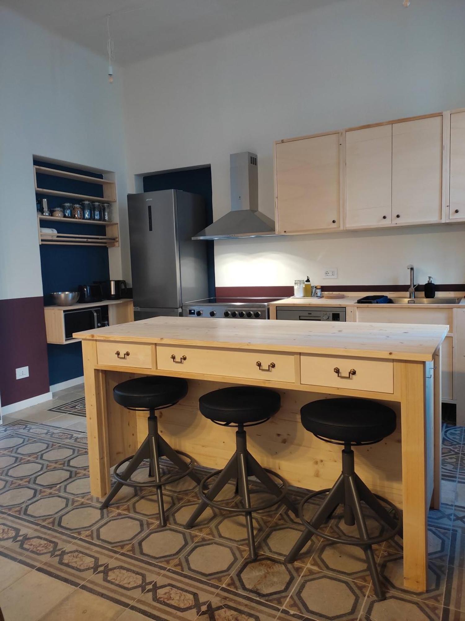 Lostabile Guesthouse & Coworking Bari Ngoại thất bức ảnh